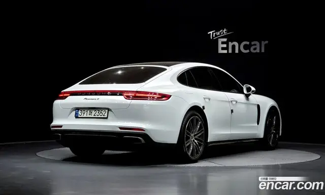 Porsche Panamera, 2018, 148 114 км