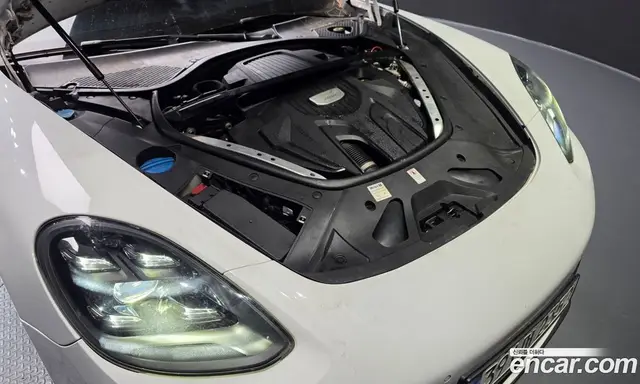 Porsche Panamera 2018 3.0 автомат (гидро), миниатюра 5 Porsche Panamera 2018 3.0 автомат (гидро), миниатюра 5