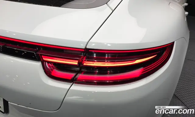 Porsche Panamera 2018 3.0 автомат (гидро), миниатюра 8 Porsche Panamera 2018 3.0 автомат (гидро), миниатюра 8