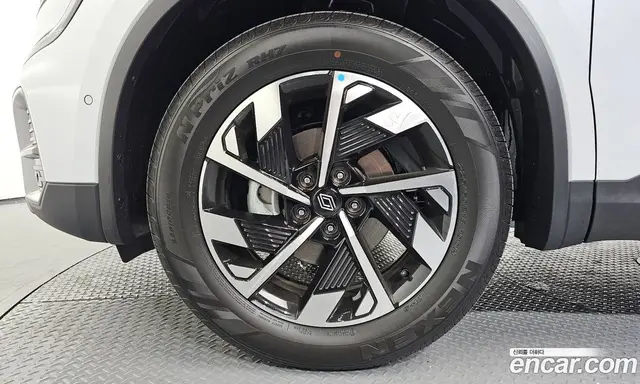 Renault (Samsung) QM6 2026 2.0 автомат (гидро), миниатюра 5 Renault (Samsung) QM6 2026 2.0 автомат (гидро), миниатюра 5
