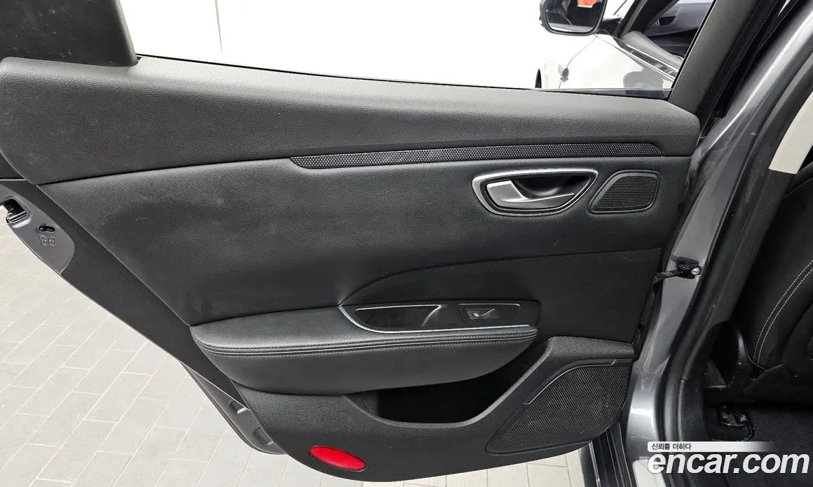 Renault (Samsung) SM6 2017 2.0 автомат (гидро), фото 15 Renault (Samsung) SM6 2017 2.0 автомат (гидро), фото 15
