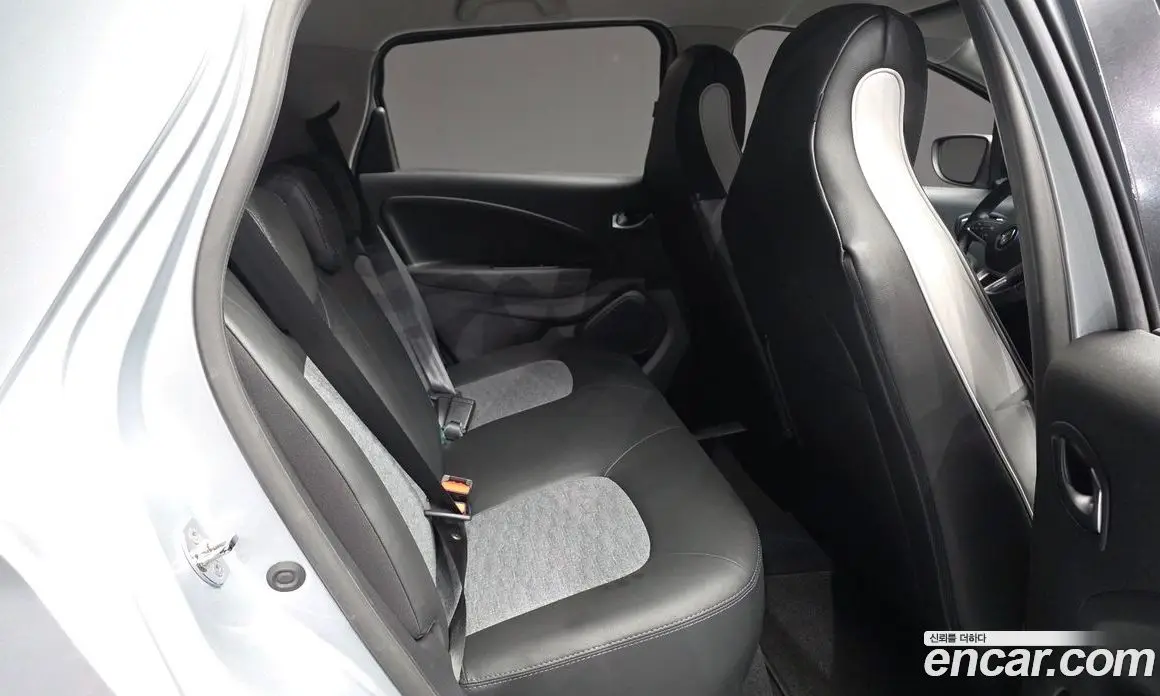 Renault (Samsung) Zoe 2021 0.2 автомат (гидро), фото 12 Renault (Samsung) Zoe 2021 0.2 автомат (гидро), фото 12