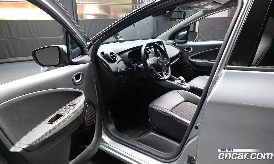 Renault (Samsung) Zoe 2021 0.2 автомат (гидро), фото 10 Renault (Samsung) Zoe 2021 0.2 автомат (гидро), фото 10