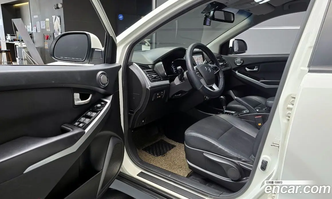 SsangYong Korando 2017 2.2 автомат (гидро), фото 13