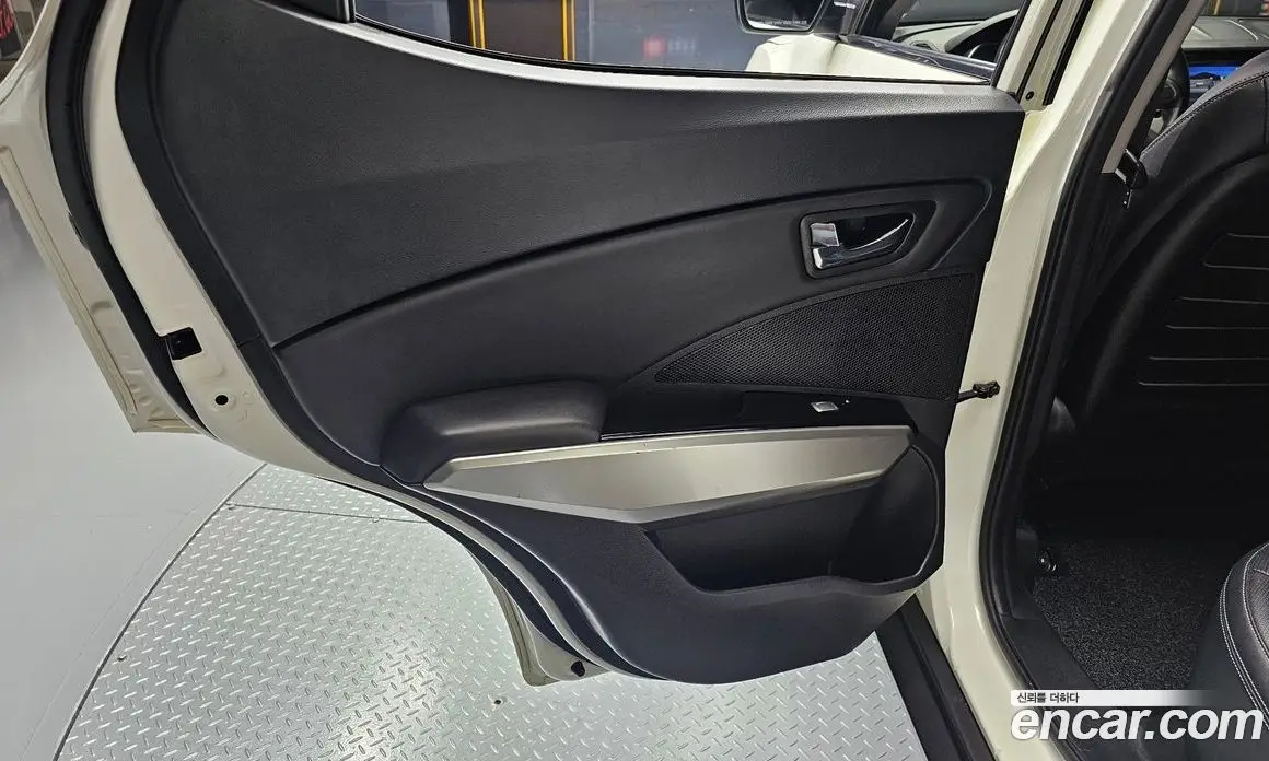 SsangYong TIBOLI 2016 1.6 автомат (гидро), фото 14