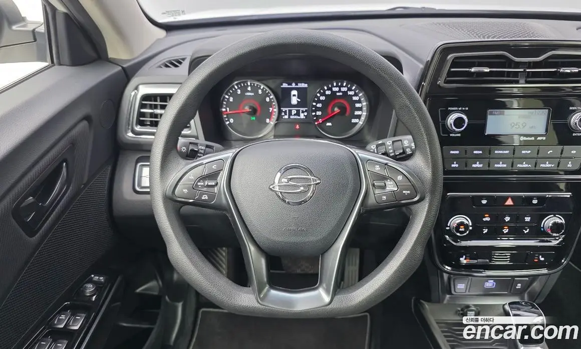 SsangYong TIBOLI 2021 1.5 автомат (гидро), фото 13 SsangYong TIBOLI 2021 1.5 автомат (гидро), фото 13