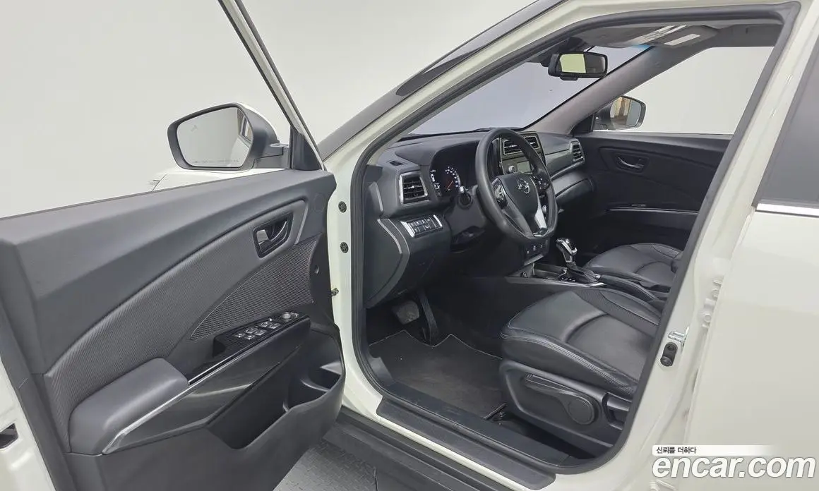 SsangYong TIBOLI 2021 1.5 автомат (гидро), фото 10 SsangYong TIBOLI 2021 1.5 автомат (гидро), фото 10