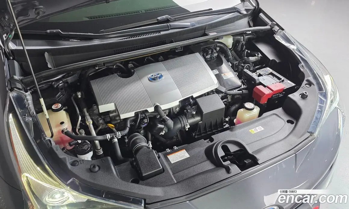 Toyota Prius 2018 1.8 автомат (гидро), фото 16