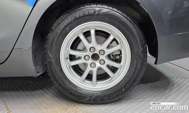 Toyota Prius 2018 1.8 автомат (гидро), миниатюра 7