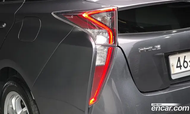 Toyota Prius 2018 1.8 автомат (гидро), миниатюра 9