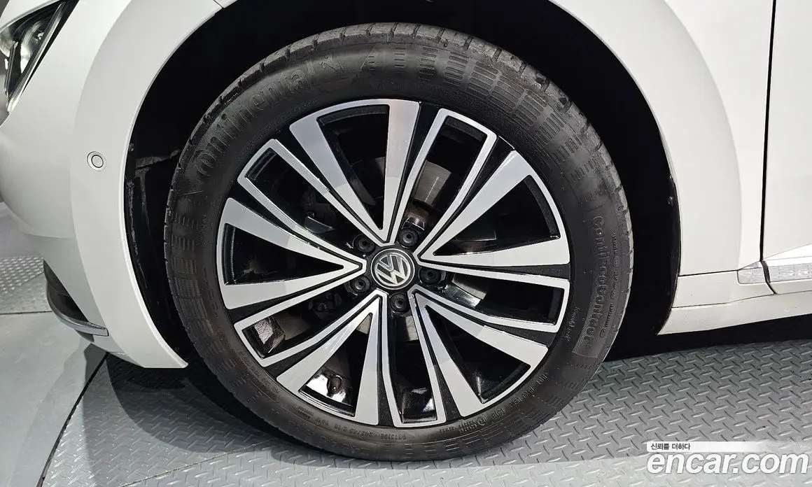 Volkswagen Arteon 2019 2.0 автомат (гидро), фото 5 Volkswagen Arteon 2019 2.0 автомат (гидро), фото 5