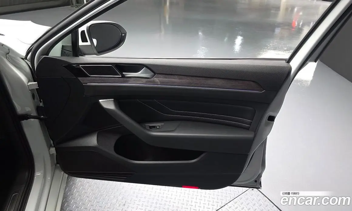 Volkswagen Passat 2021 2.0 автомат (гидро), фото 14 Volkswagen Passat 2021 2.0 автомат (гидро), фото 14