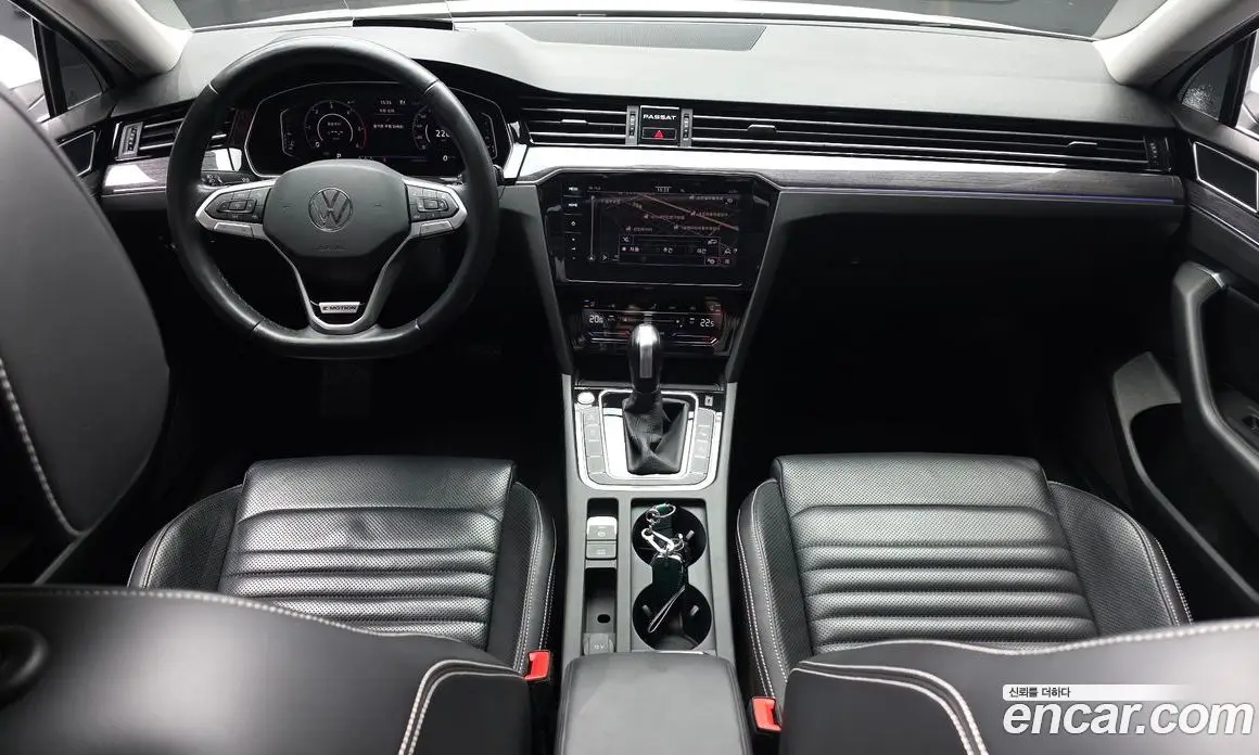 Volkswagen Passat 2021 2.0 автомат (гидро), фото 10 Volkswagen Passat 2021 2.0 автомат (гидро), фото 10