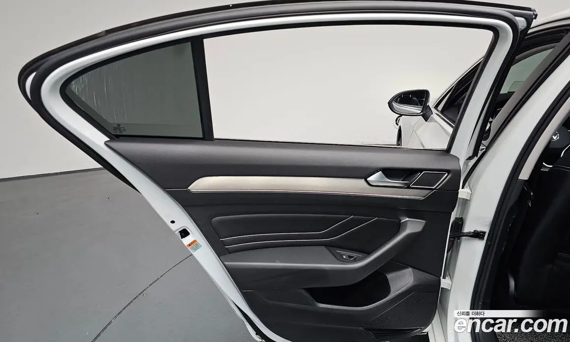 Volkswagen Passat 2022 2.0 автомат (гидро), фото 14 Volkswagen Passat 2022 2.0 автомат (гидро), фото 14