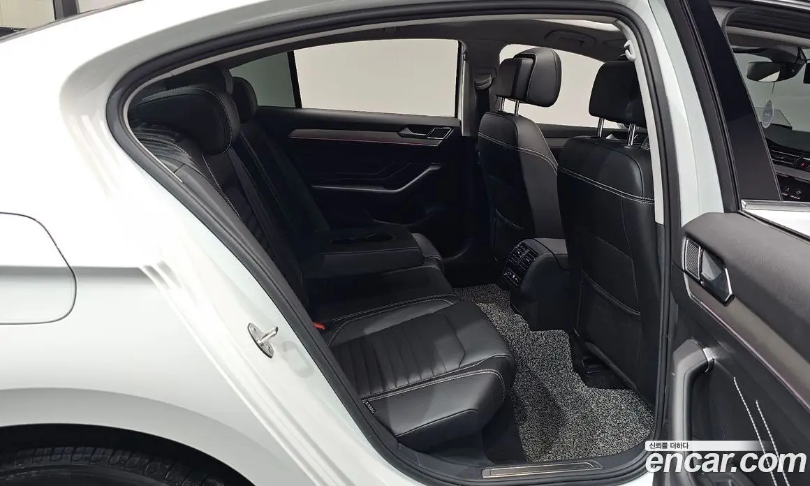 Volkswagen Passat 2022 2.0 автомат (гидро), фото 16 Volkswagen Passat 2022 2.0 автомат (гидро), фото 16