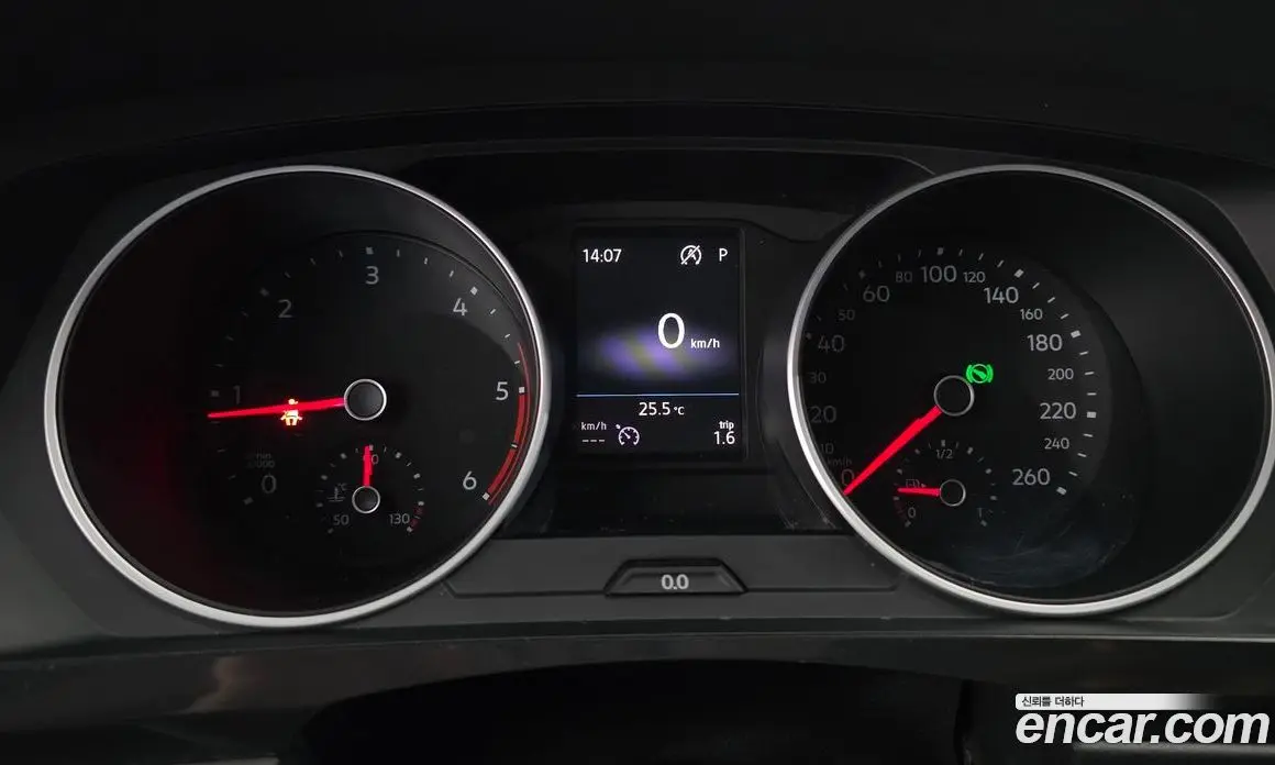 Volkswagen Tiguan 2018 2.0 автомат (гидро), фото 11