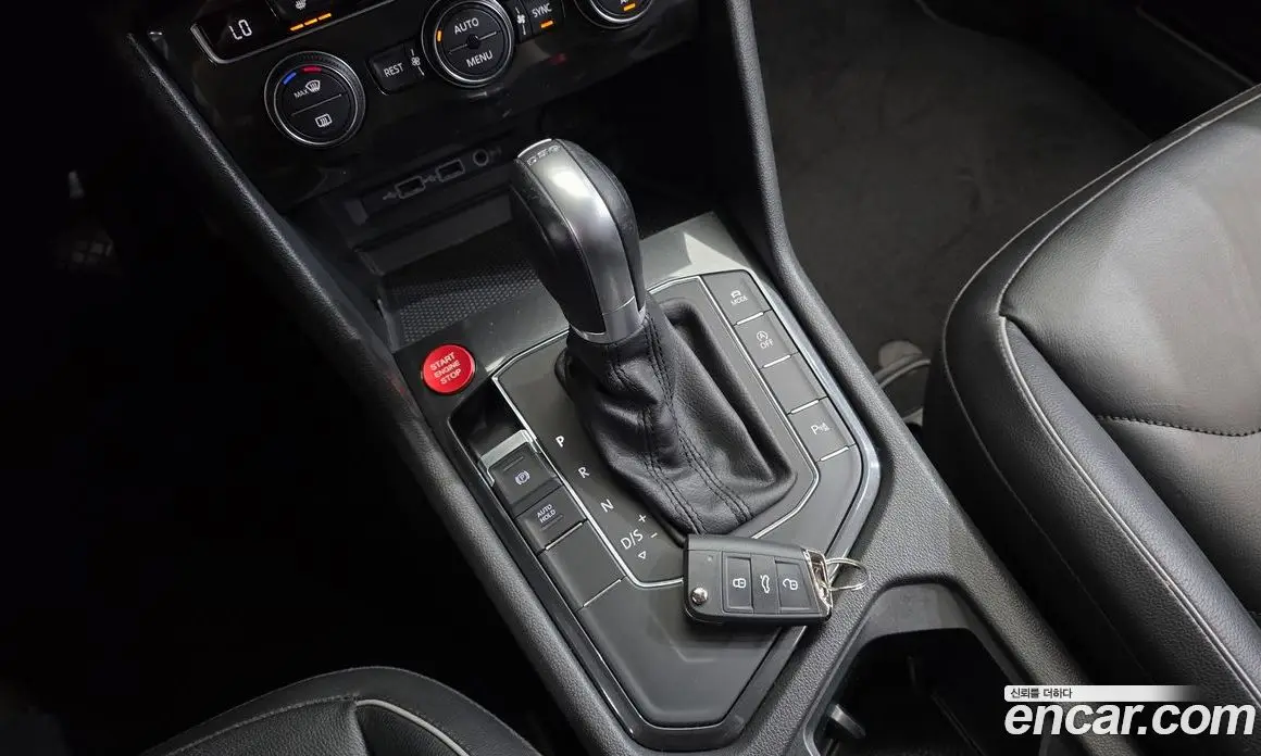 Volkswagen Tiguan 2018 2.0 автомат (гидро), фото 12
