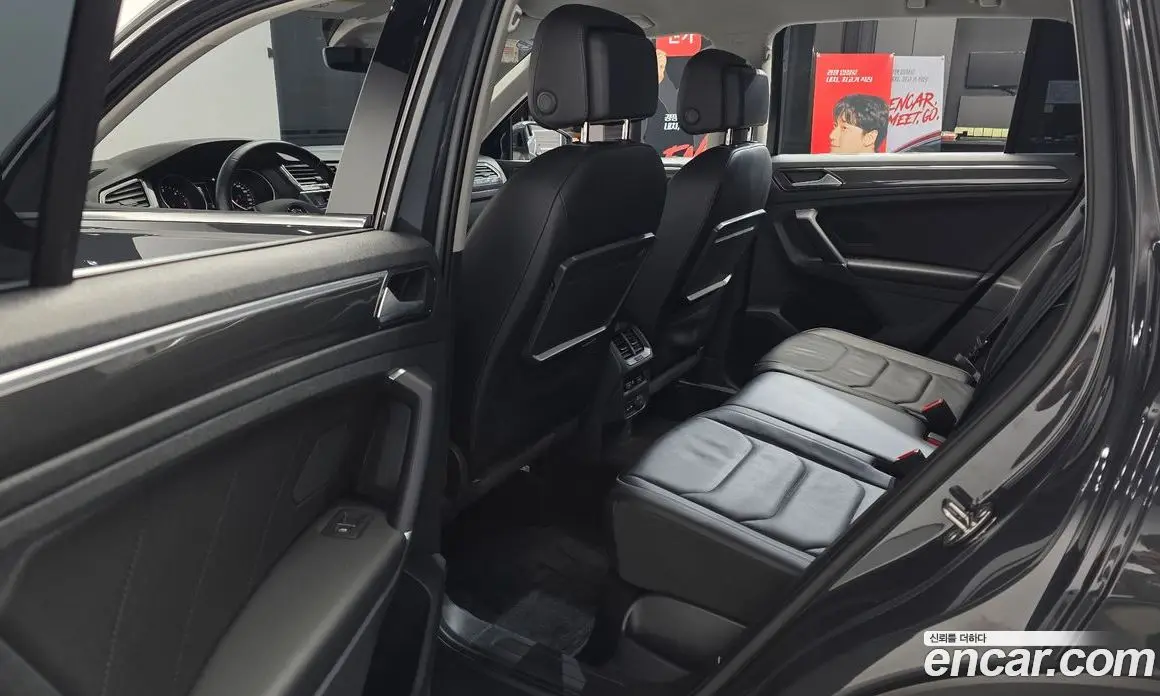 Volkswagen Tiguan 2018 2.0 автомат (гидро), фото 16