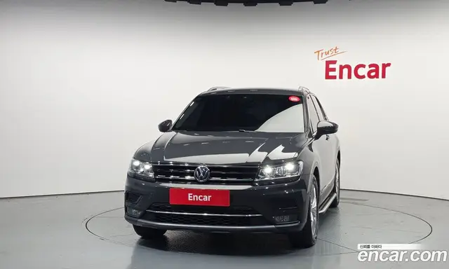 Volkswagen Tiguan 2018 2.0 автомат (гидро), миниатюра 3