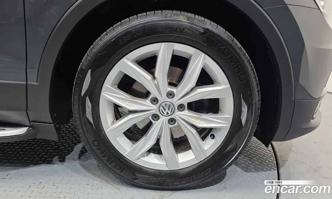 Volkswagen Tiguan 2018 2.0 автомат (гидро), фото 5
