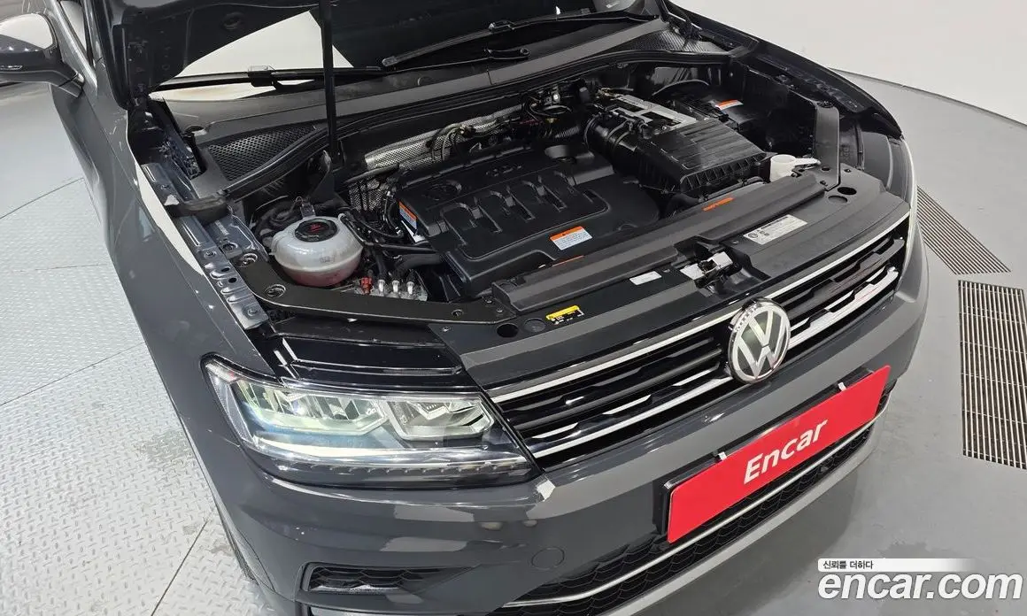 Volkswagen Tiguan 2018 2.0 автомат (гидро), фото 6
