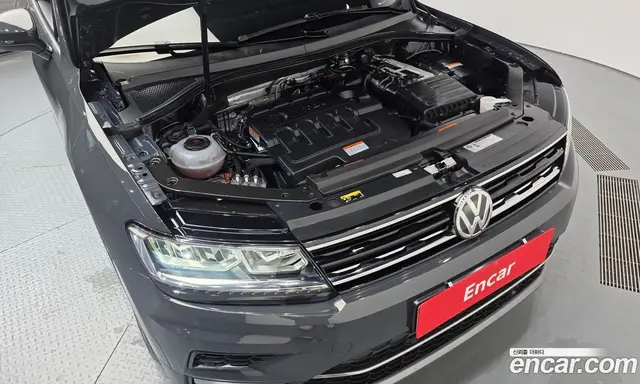 Volkswagen Tiguan 2018 2.0 автомат (гидро), миниатюра 6