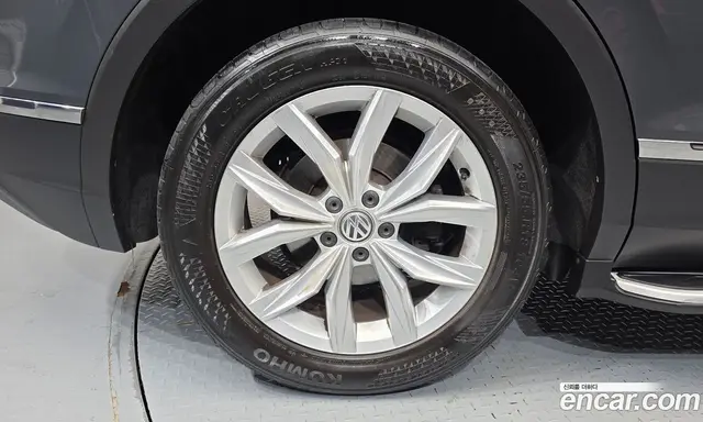 Volkswagen Tiguan 2018 2.0 автомат (гидро), миниатюра 7