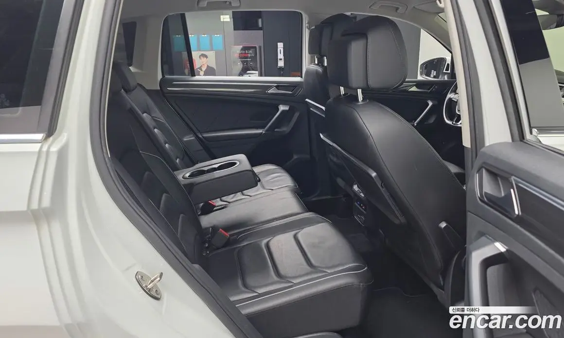 Volkswagen Tiguan 2018 2.0 автомат (гидро), фото 16