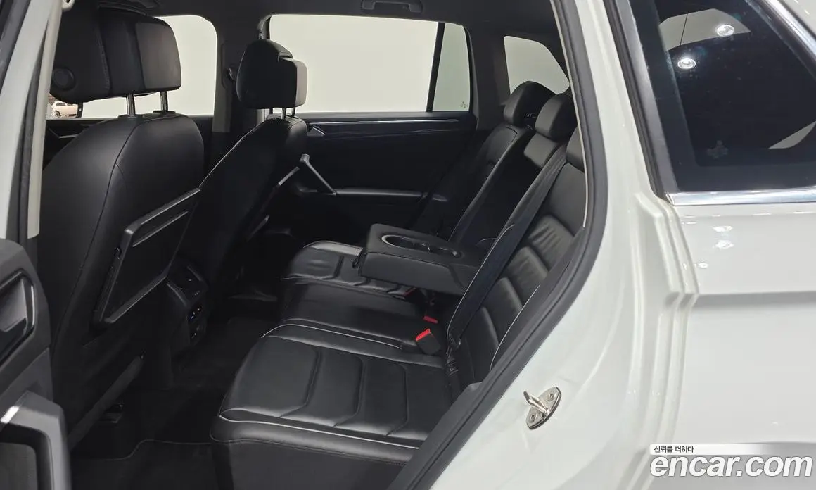 Volkswagen Tiguan 2018 2.0 автомат (гидро), фото 18