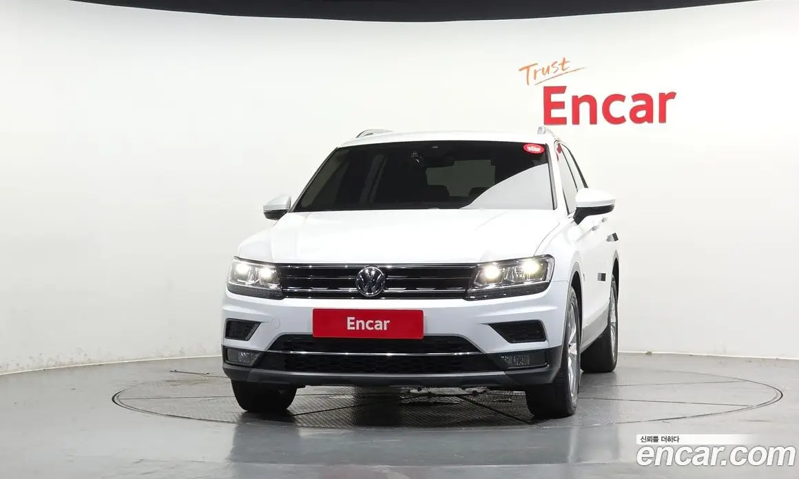 Volkswagen Tiguan 2018 2.0 автомат (гидро), фото 3