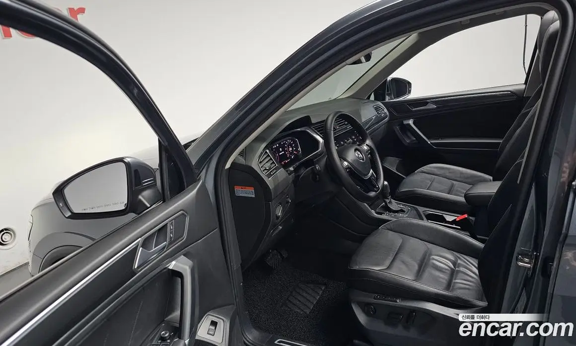 Volkswagen Tiguan 2020 2.0 автомат (гидро), фото 12 Volkswagen Tiguan 2020 2.0 автомат (гидро), фото 12