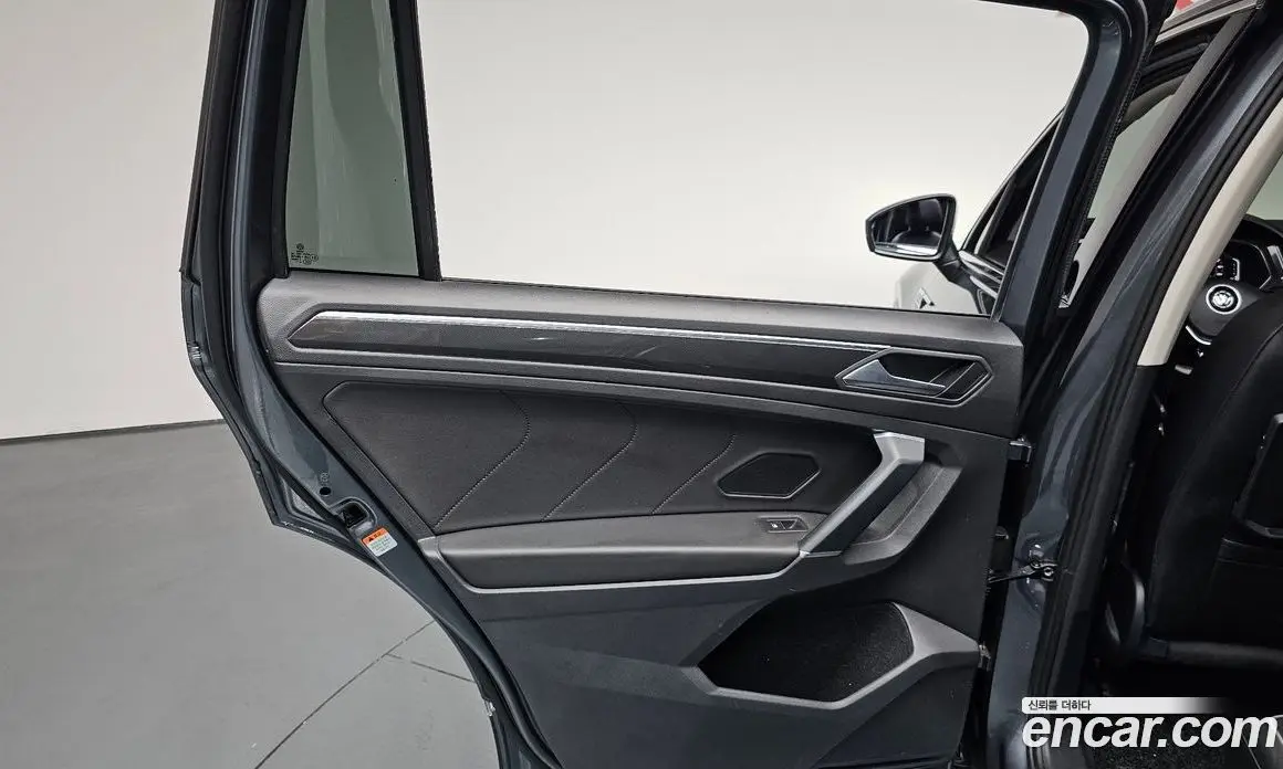 Volkswagen Tiguan 2020 2.0 автомат (гидро), фото 14 Volkswagen Tiguan 2020 2.0 автомат (гидро), фото 14
