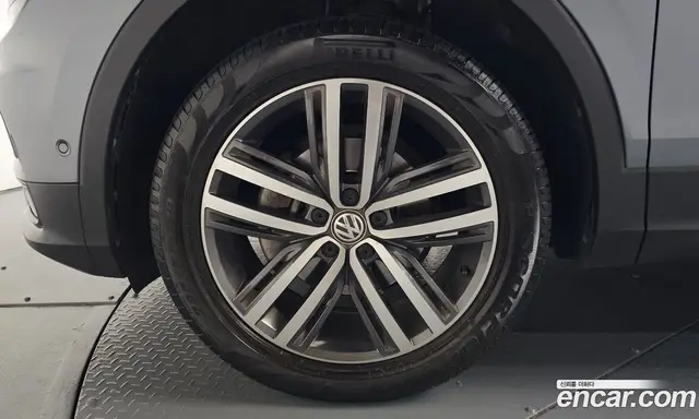 Volkswagen Tiguan 2020 2.0 автомат (гидро), миниатюра 4 Volkswagen Tiguan 2020 2.0 автомат (гидро), миниатюра 4