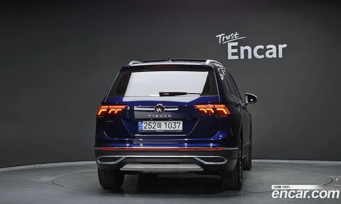 Volkswagen Tiguan 2023 2.0 автомат (гидро), фото 4