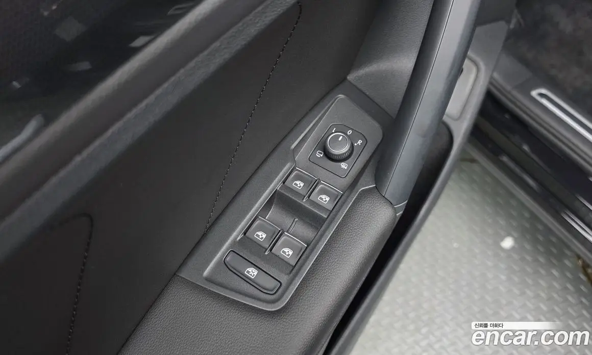 Volkswagen Tiguan 2023 2.0 автомат (гидро), фото 17 Volkswagen Tiguan 2023 2.0 автомат (гидро), фото 17