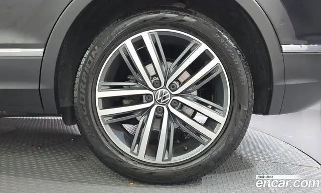 Volkswagen Tiguan 2023 2.0 автомат (гидро), миниатюра 7 Volkswagen Tiguan 2023 2.0 автомат (гидро), миниатюра 7