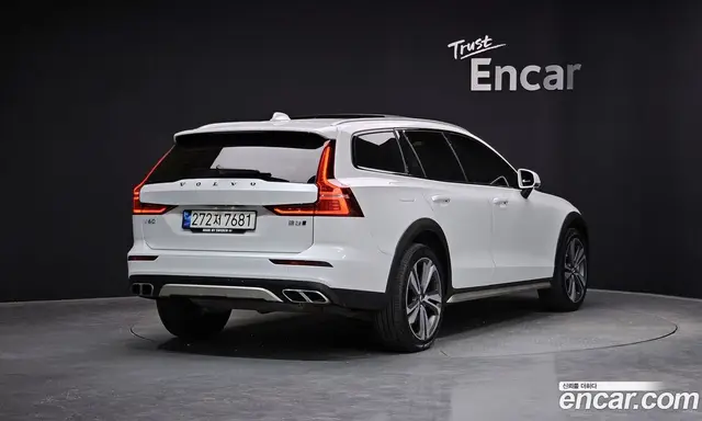 Volvo V60 2021 2.0 автомат (гидро), миниатюра 2 Volvo V60 2021 2.0 автомат (гидро), миниатюра 2