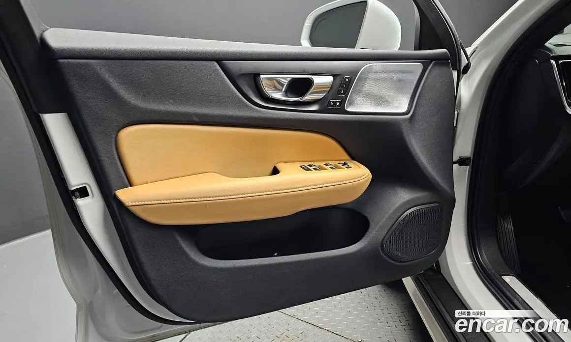 Volvo V60 2021 2.0 автомат (гидро), фото 14 Volvo V60 2021 2.0 автомат (гидро), фото 14