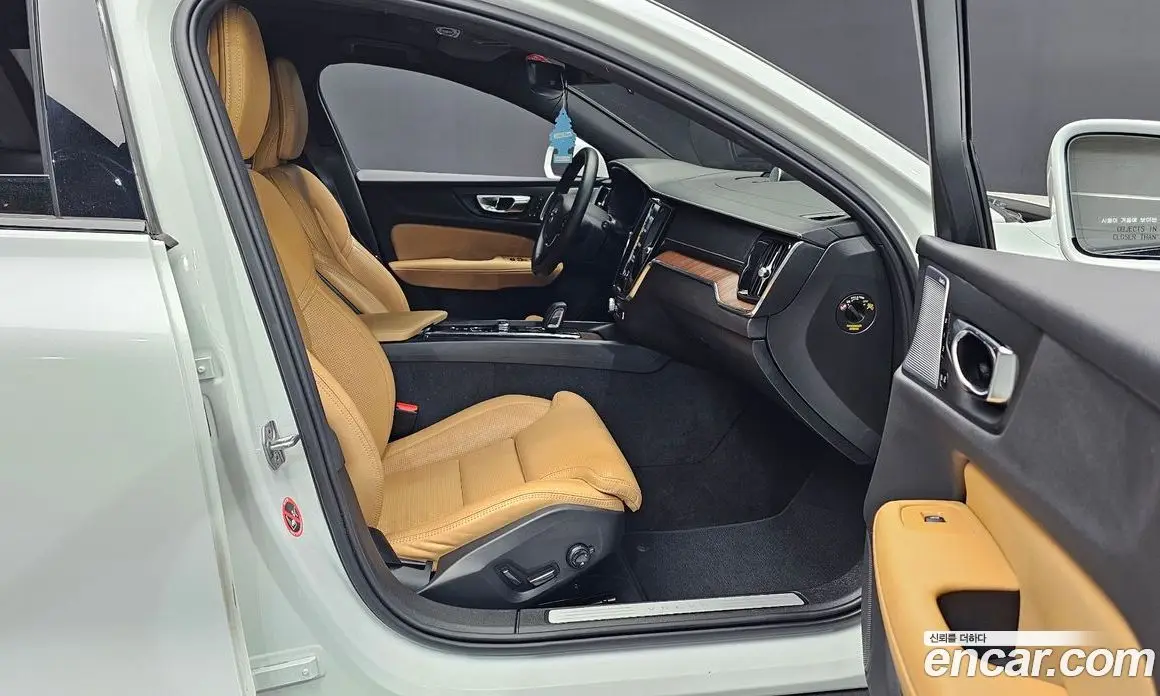 Volvo V60 2021 2.0 автомат (гидро), фото 17 Volvo V60 2021 2.0 автомат (гидро), фото 17
