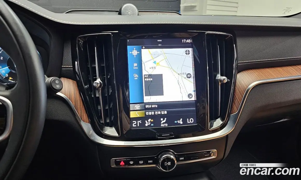 Volvo V60 2021 2.0 автомат (гидро), фото 20 Volvo V60 2021 2.0 автомат (гидро), фото 20