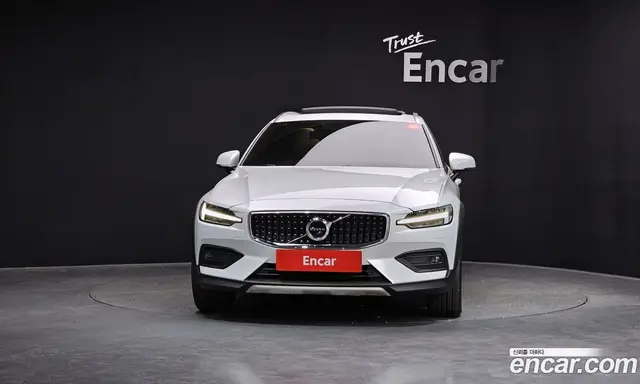 Volvo V60 2021 2.0 автомат (гидро), миниатюра 3 Volvo V60 2021 2.0 автомат (гидро), миниатюра 3