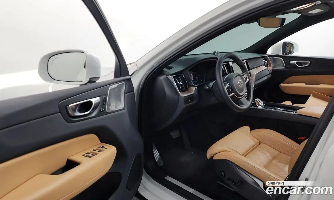 Volvo XC60 2023 2.0 автомат (гидро), фото 12 Volvo XC60 2023 2.0 автомат (гидро), фото 12