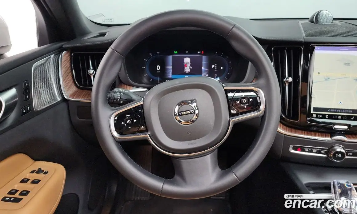 Volvo XC60 2023 2.0 автомат (гидро), фото 17 Volvo XC60 2023 2.0 автомат (гидро), фото 17