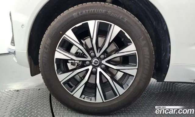 Volvo XC60 2023 2.0 автомат (гидро), миниатюра 4 Volvo XC60 2023 2.0 автомат (гидро), миниатюра 4