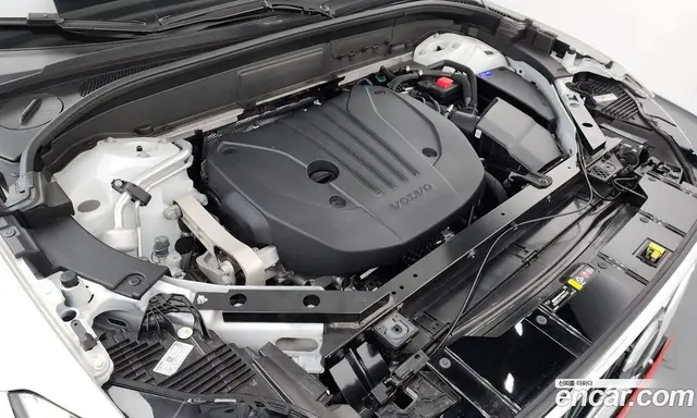 Volvo XC60 2023 2.0 автомат (гидро), миниатюра 5 Volvo XC60 2023 2.0 автомат (гидро), миниатюра 5