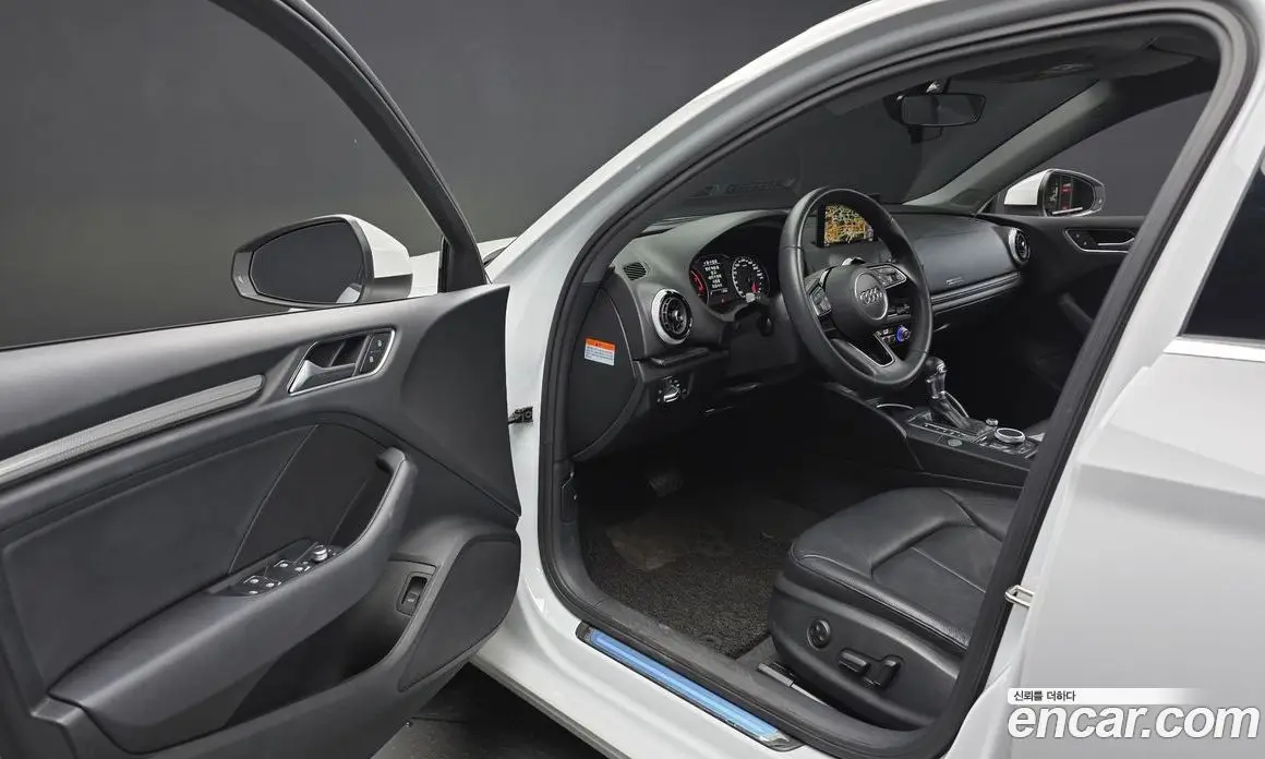 Audi A3 2020 2.0 автомат (гидро), фото 13
