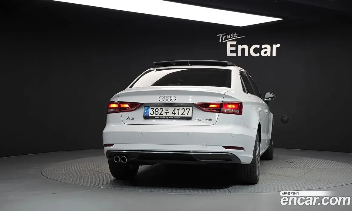 Audi A3 2020 2.0 автомат (гидро), фото 4