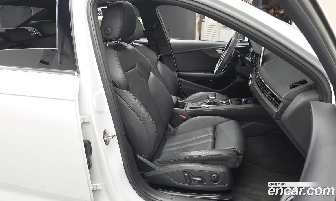 Audi A4 2019 2.0 автомат (гидро), фото 16
