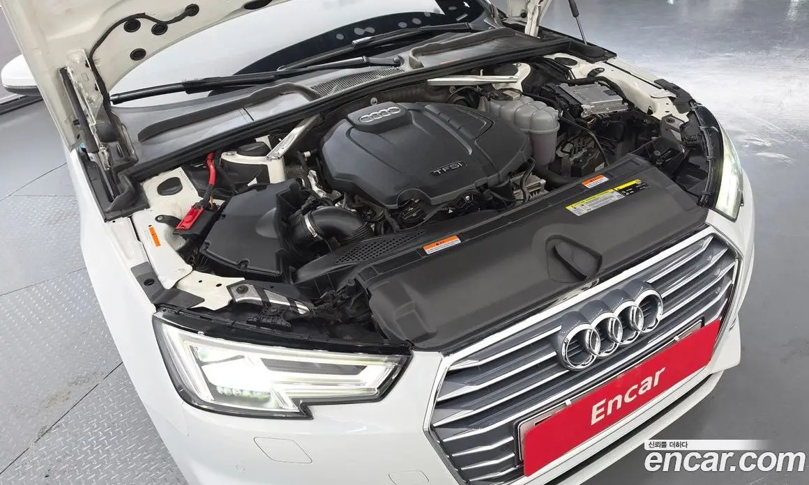 Audi A4 2019 2.0 автомат (гидро), фото 6