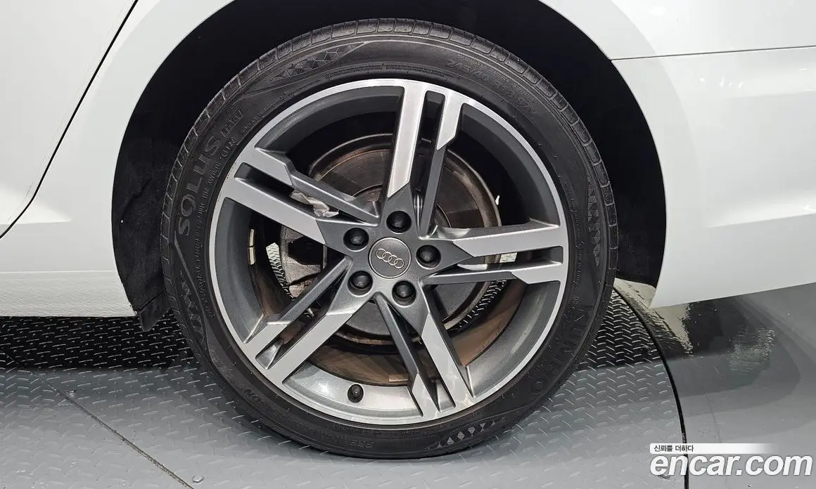 Audi A4 2019 2.0 автомат (гидро), фото 6 Audi A4 2019 2.0 автомат (гидро), фото 6